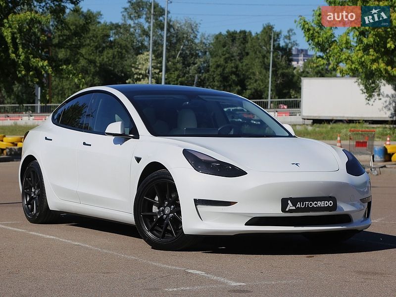 Tesla Model 3 2022