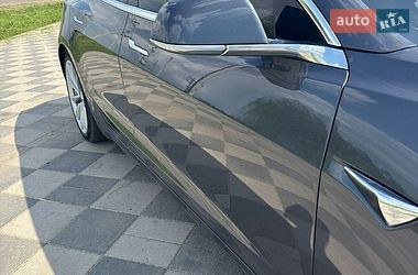 Седан Tesla Model 3 2018 в Самборе