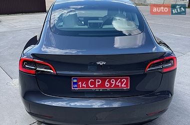 Седан Tesla Model 3 2023 в Львові