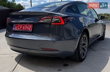 Седан Tesla Model 3 2023 в Львові