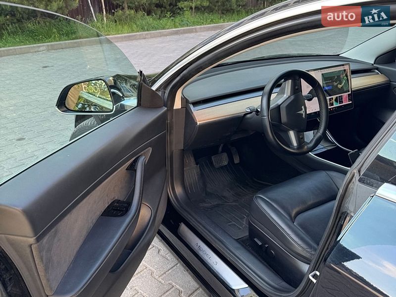 Седан Tesla Model 3 2020 в Хмельницком