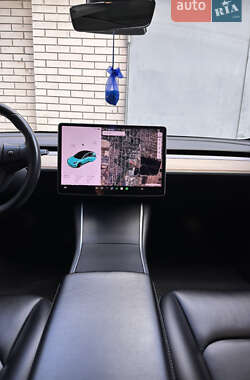 Седан Tesla Model 3 2018 в Святопетрівське фото 7 Седан Tesla Model 3 2018 в Святопетрівське