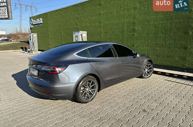 Седан Tesla Model 3 2018 в Святопетрівське фото 17 Седан Tesla Model 3 2018 в Святопетрівське