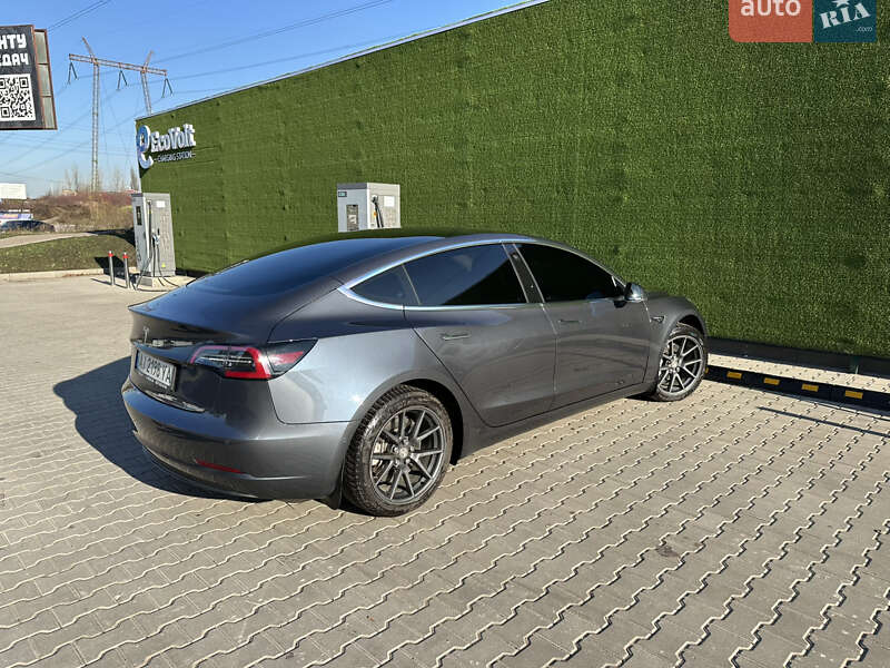Седан Tesla Model 3 2018 в Святопетрівське фото 17 Седан Tesla Model 3 2018 в Святопетрівське