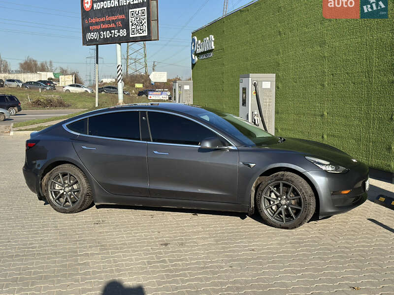 Седан Tesla Model 3 2018 в Святопетрівське фото 15 Седан Tesla Model 3 2018 в Святопетрівське