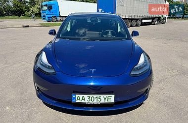 Седан Tesla Model 3 2020 в Киеве