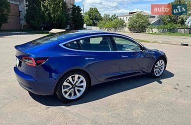Седан Tesla Model 3 2020 в Киеве