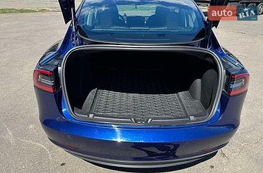Седан Tesla Model 3 2020 в Киеве