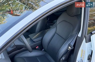 Седан Tesla Model 3 2024 в Львові