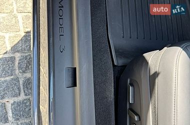 Седан Tesla Model 3 2025 в Днепре