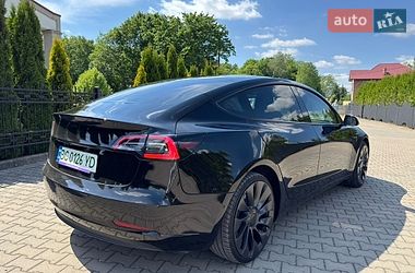 Седан Tesla Model 3 2022 в Стрые