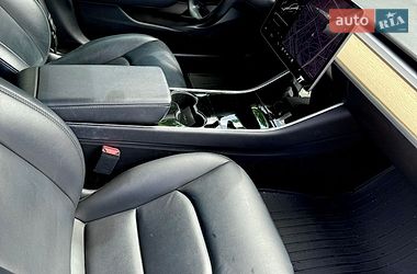 Седан Tesla Model 3 2019 в Харкові