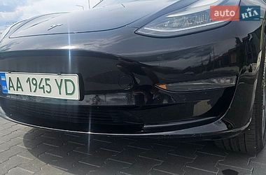 Седан Tesla Model 3 2018 в Ирпене