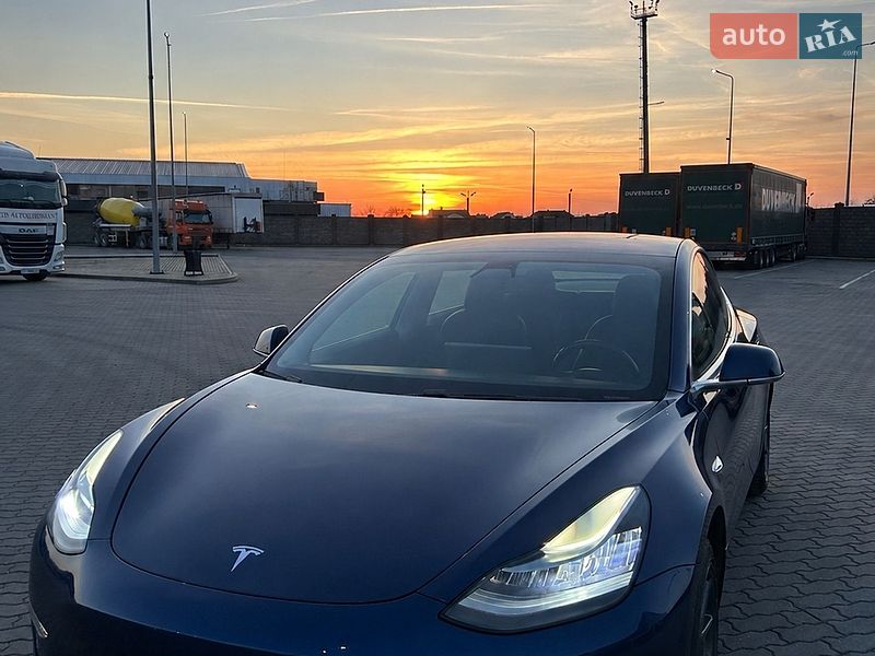 Tesla Model 3 2018