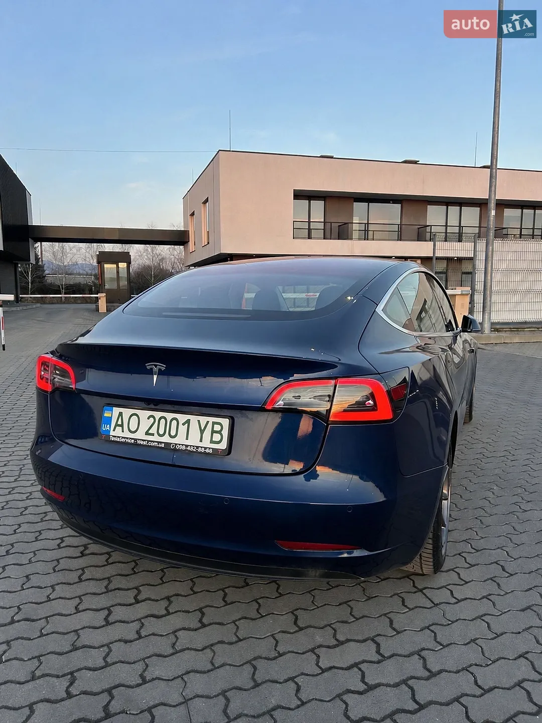 2018 Tesla Model 3 - мініатюра 4