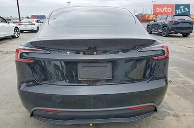 Седан Tesla Model 3 2024 в Львові