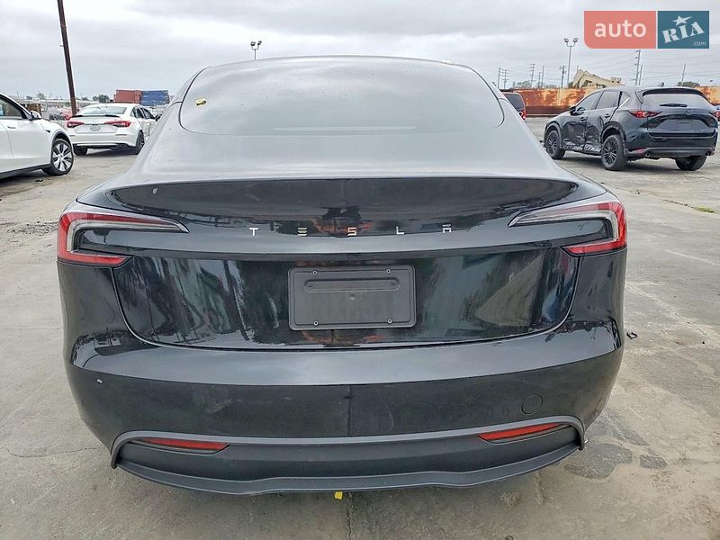 Седан Tesla Model 3 2024 в Львові