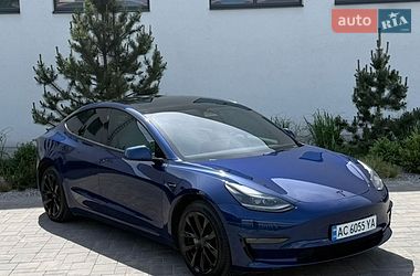 Седан Tesla Model 3 2022 в Луцьку
