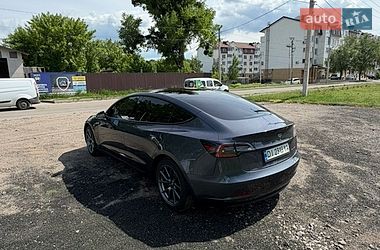 Седан Tesla Model 3 2022 в Киеве
