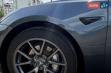 Седан Tesla Model 3 2022 в Киеве