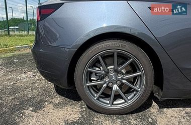 Седан Tesla Model 3 2022 в Киеве