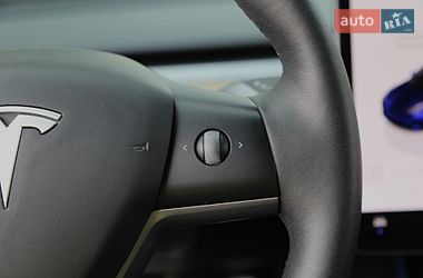 Седан Tesla Model 3 2023 в Києві