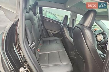 Седан Tesla Model 3 2024 в Львове