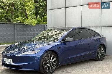 Седан Tesla Model 3 2024 в Києві