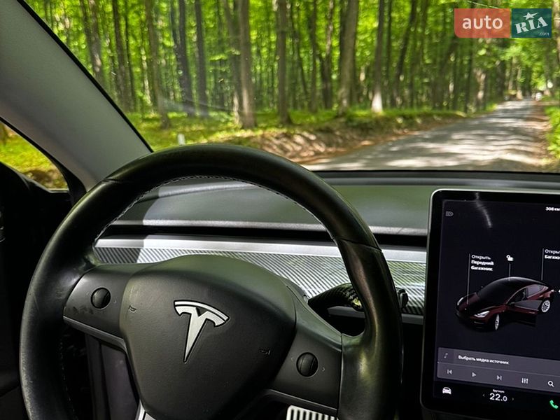 Седан Tesla Model 3 2018 в Луцьку