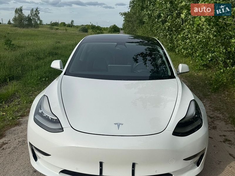Седан Tesla Model 3 2019 в Василькові