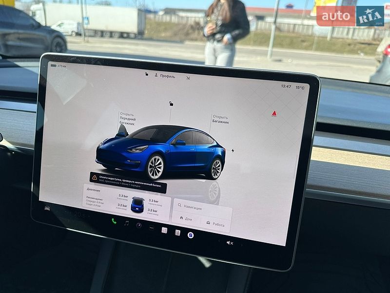 Седан Tesla Model 3 2022 в Киеве