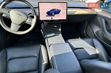 Седан Tesla Model 3 2022 в Киеве
