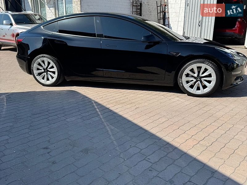 Седан Tesla Model 3 2022 в Дніпрі