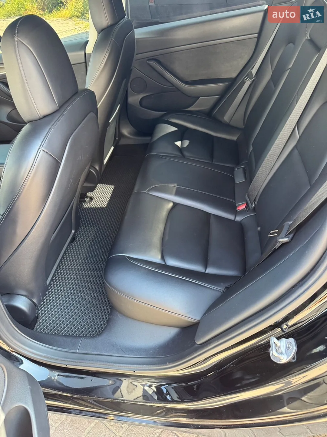 2022 Tesla Model 3 - мініатюра 13
