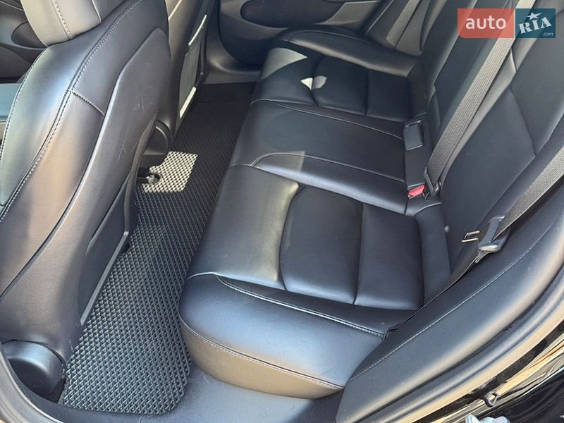 Седан Tesla Model 3 2022 в Дніпрі