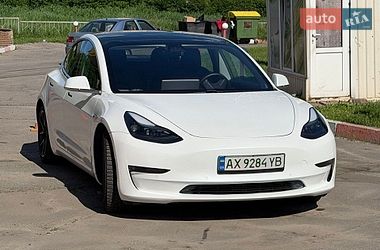 Седан Tesla Model 3 2020 в Харкові