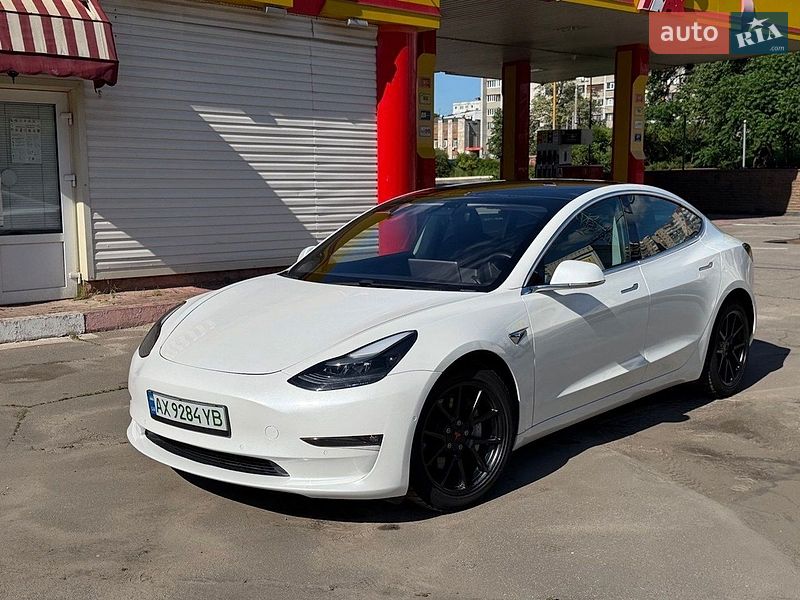 Седан Tesla Model 3 2020 в Харькове