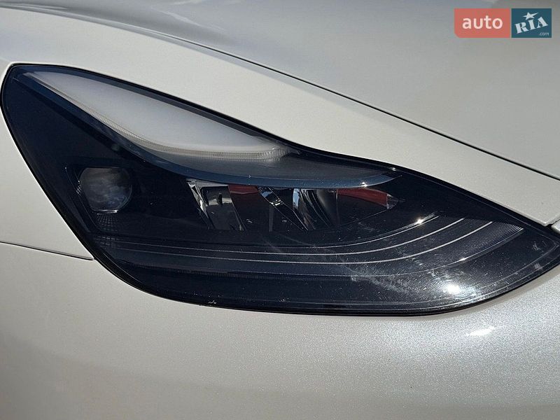 Седан Tesla Model 3 2020 в Харькове