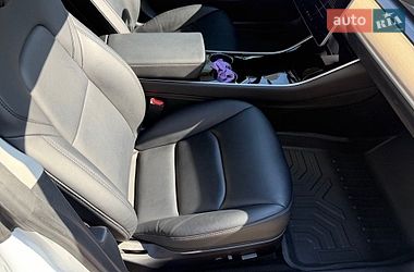 Седан Tesla Model 3 2020 в Харькове