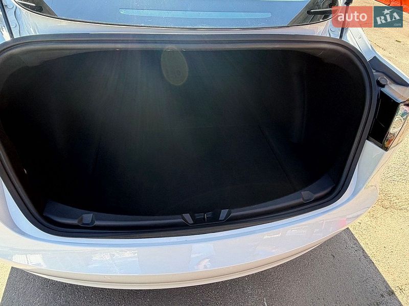 Седан Tesla Model 3 2020 в Харькове