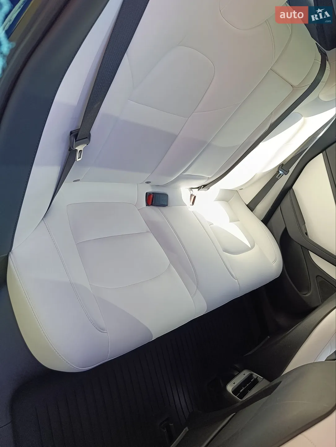 2020 Tesla Model 3 - мініатюра 27