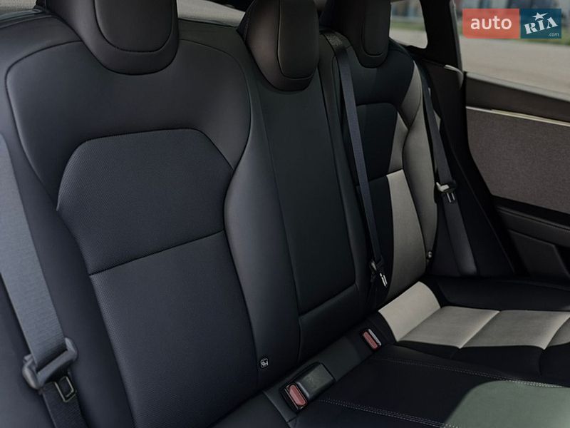 Седан Tesla Model 3 2024 в Вінниці