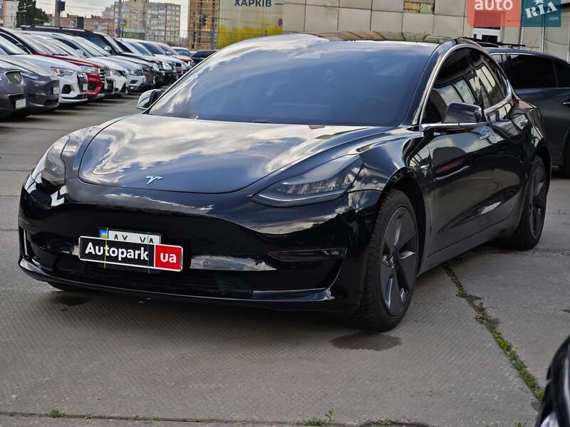 Tesla Model 3 2019