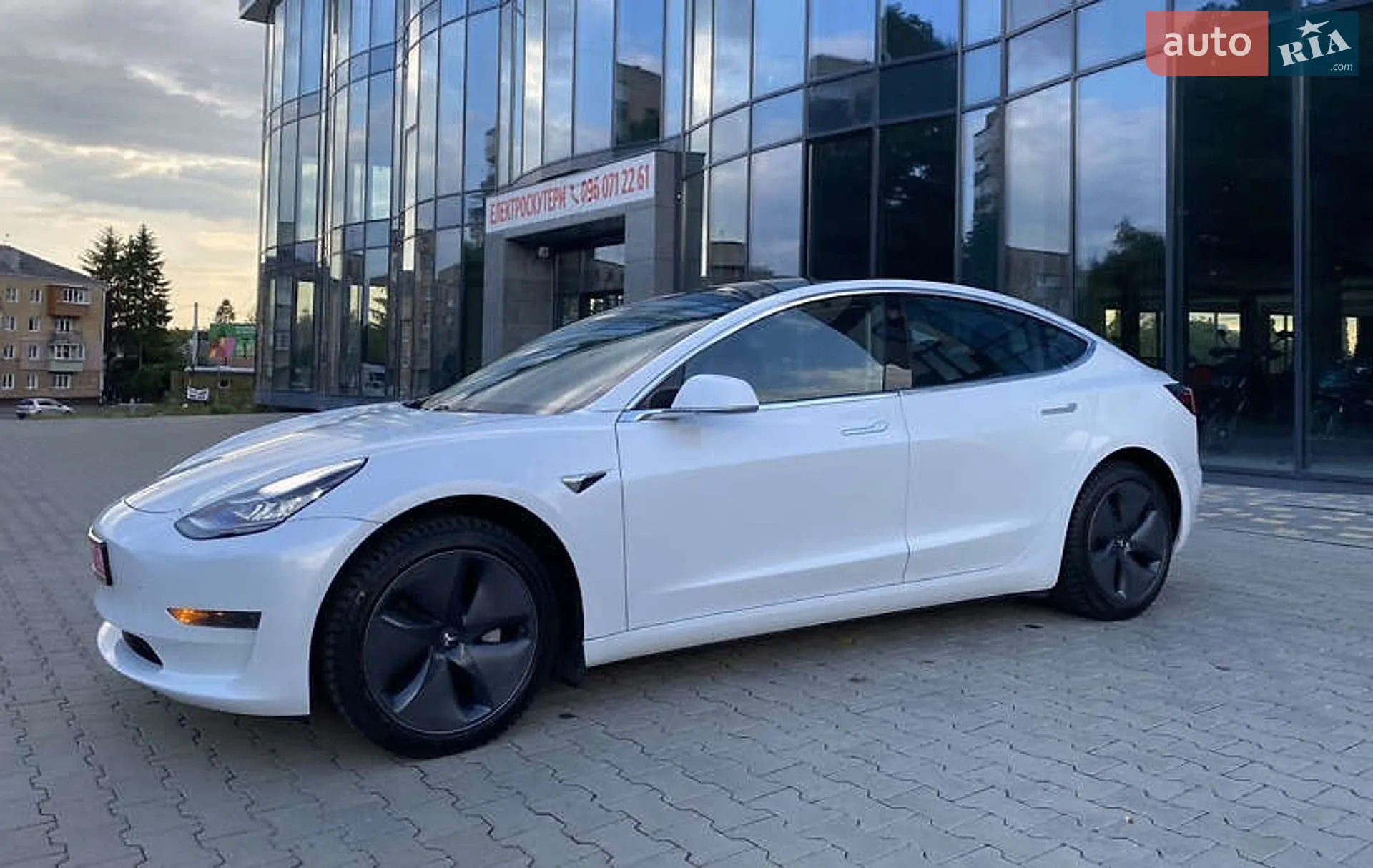 2020 Tesla Model 3 - мініатюра 3