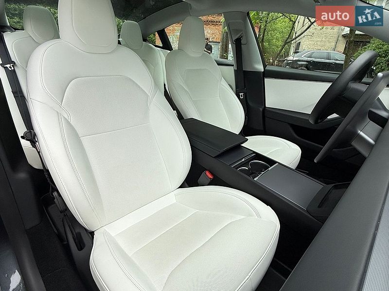 Седан Tesla Model 3 2025 в Житомирі