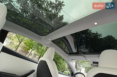 Седан Tesla Model 3 2025 в Житомирі