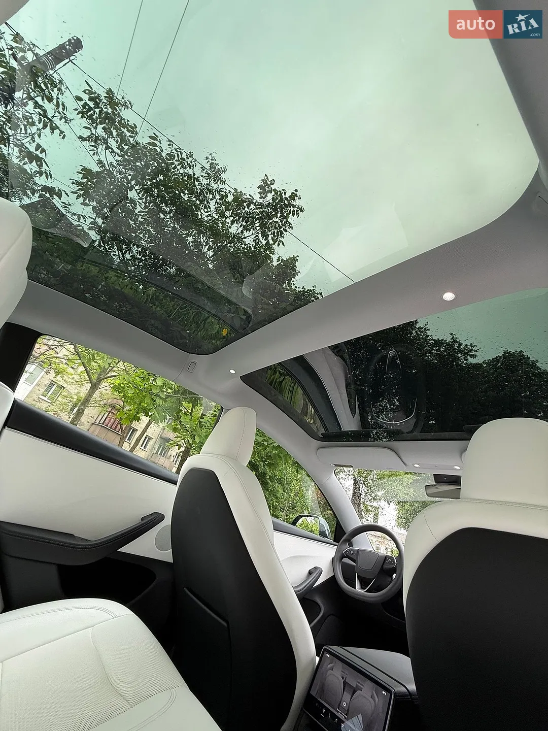 2025 Tesla Model 3 - мініатюра 15