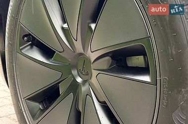 Седан Tesla Model 3 2025 в Житомирі