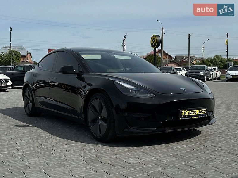 Tesla Model 3 2020