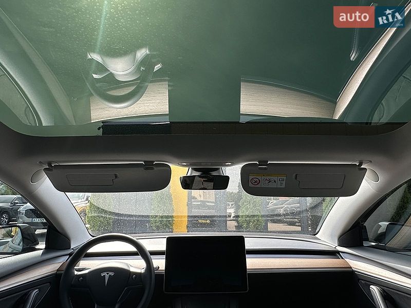 Седан Tesla Model 3 2020 в Ивано-Франковске